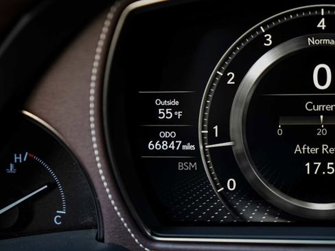 Used 2018 Lexus LS 500 AWD w/ Luxury Package image 22