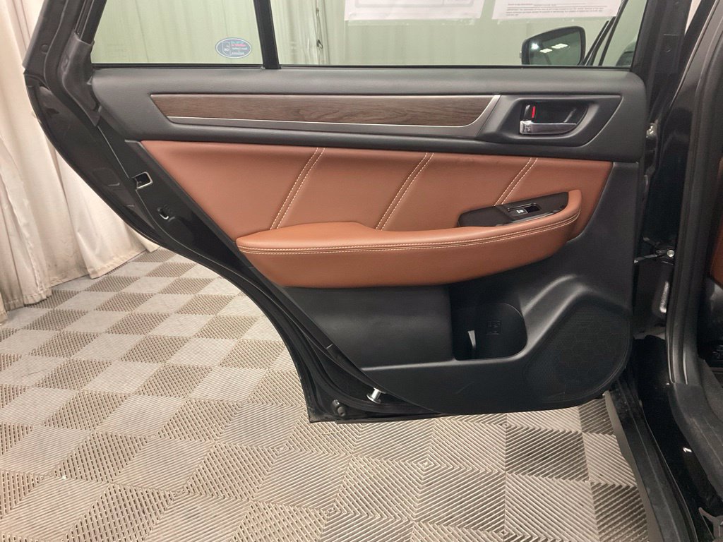 Used 2019 Subaru Outback 2.5i Touring AWD/4WD image 35