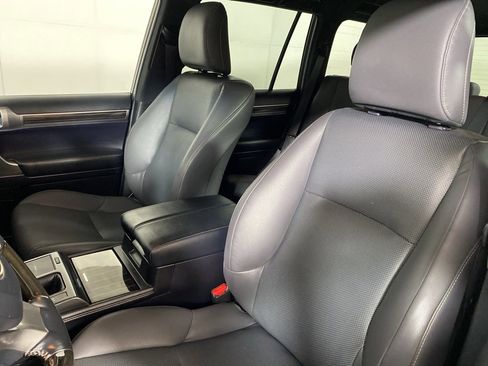 Certified 2023 Lexus GX 460 Premium w/ Premium Package image 11