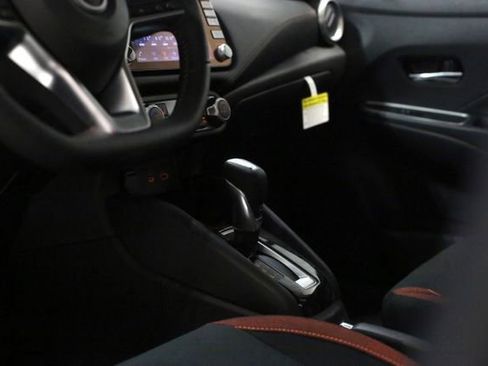 New 2025 Nissan Versa SR w/ Trunk Package image 12