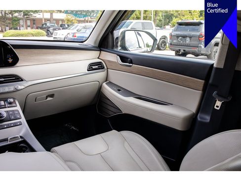 Used 2022 Hyundai Palisade Limited w/ Winter Package AWD/4WD image 15