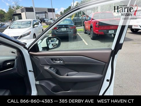 Certified 2023 Nissan Rogue SL AWD/4WD image 34