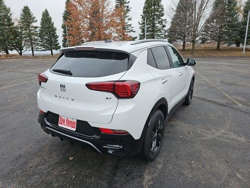 Used 2024 Buick Encore GX Sport Touring image 6