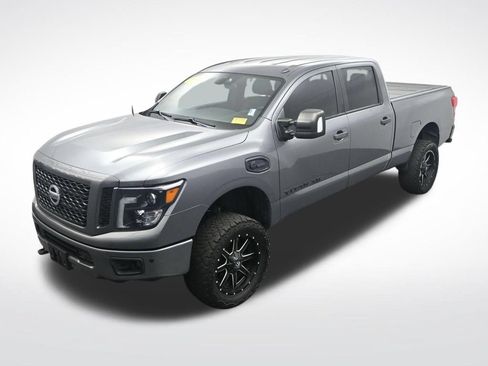 Used 2018 Nissan Titan SL w/ Midnight Edition AWD/4WD image 21