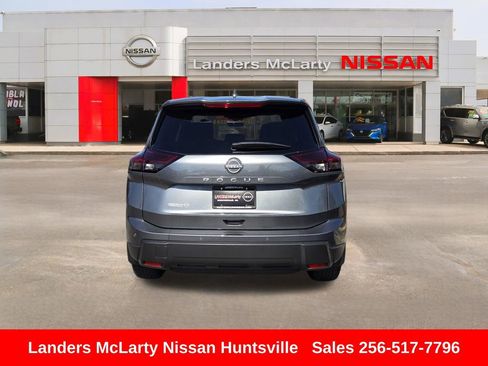 Used 2025 Nissan Rogue SV FWD image 5