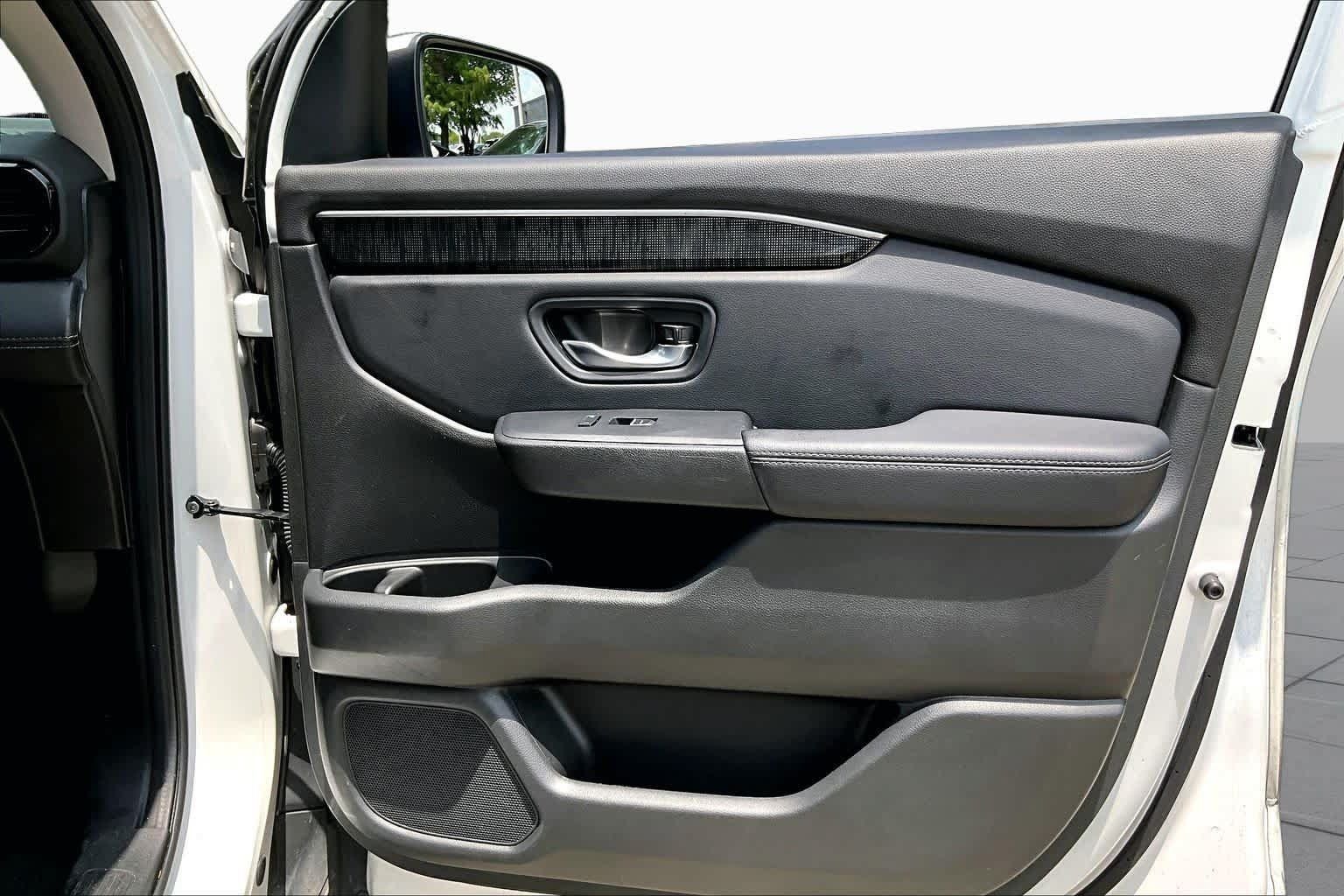 Used 2023 Honda Pilot Elite image 21