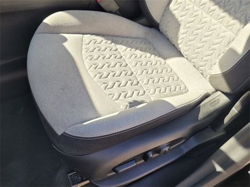 Used 2024 Chevrolet Equinox LT image 11