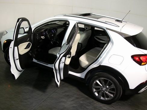 Used 2020 Buick Encore GX Select w/ Experience Buick Package image 5