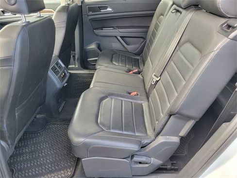 Used 2018 Volkswagen Atlas SEL Premium image 12