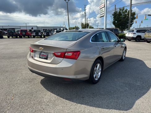 Used 2023 Chevrolet Malibu LT w/ Driver Confidence Package FWD image 7