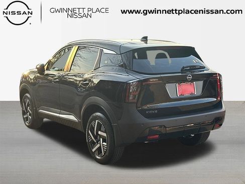 New 2026 Nissan Kicks SV image 7