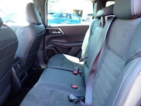 Used 2022 Mitsubishi Outlander SE AWD/4WD image 12