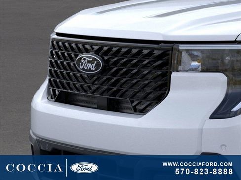 New 2025 Ford Maverick Lariat w/ Black Appearance Package image 18