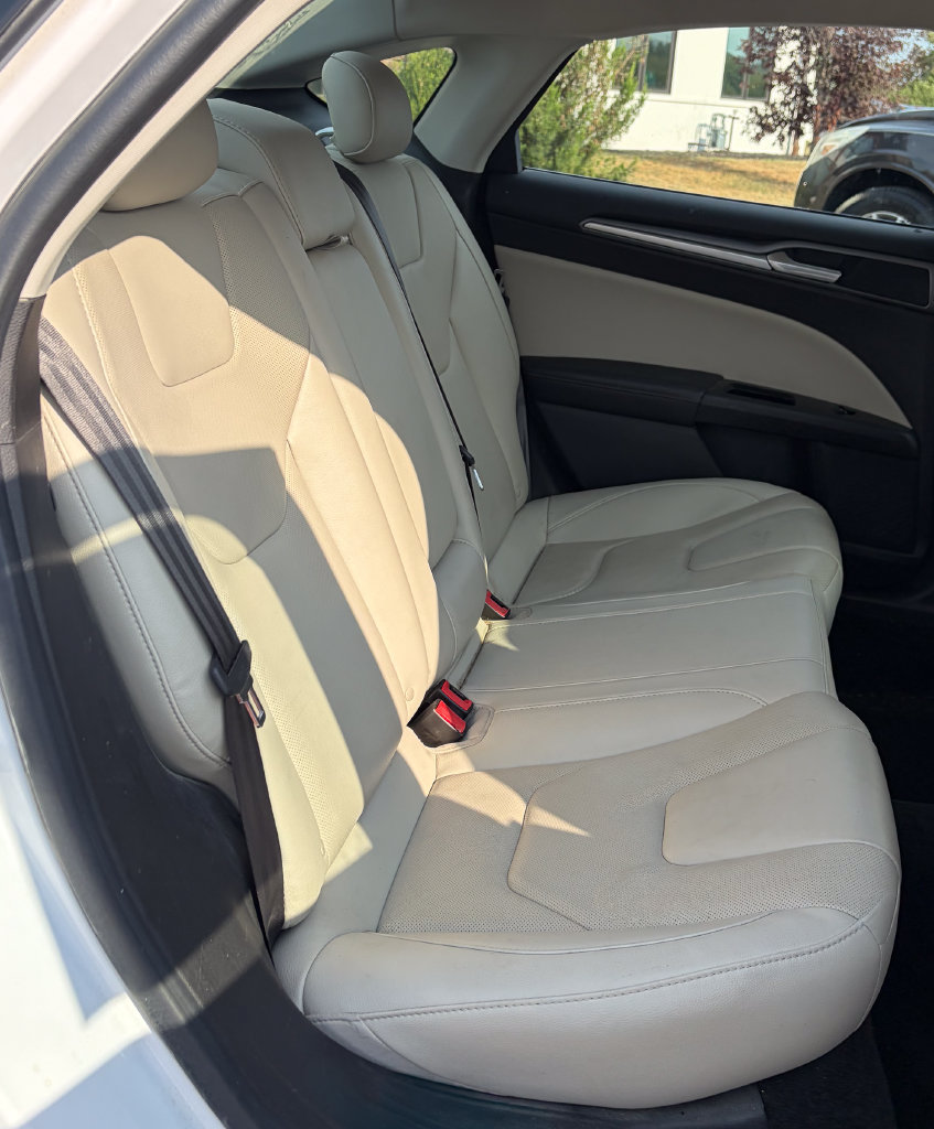 Used 2016 Ford Fusion Energi Titanium w/ Driver Assist Package FWD image 28