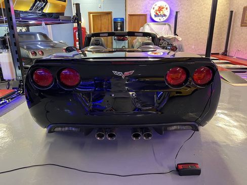 Used 2013 Chevrolet Corvette 427 w/ 1SB Preferred Equipment Group RWD image 6