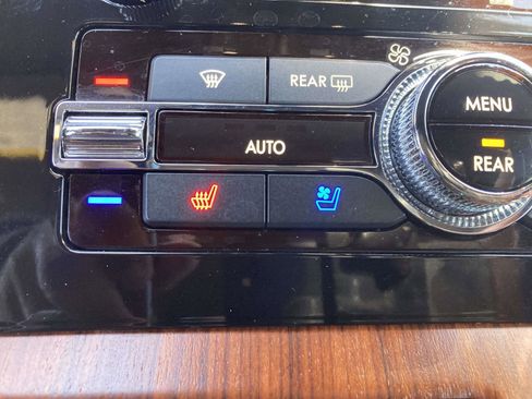 Used 2019 Lincoln Navigator Reserve AWD/4WD image 26