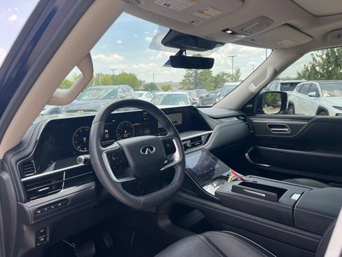 Used 2025 INFINITI QX80 Luxe RWD image 26