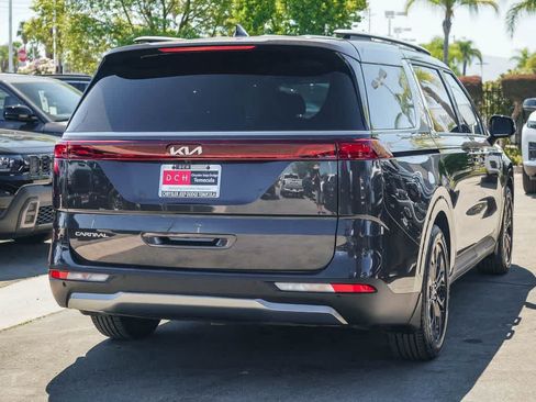 Used 2024 Kia Carnival SX FWD image 4