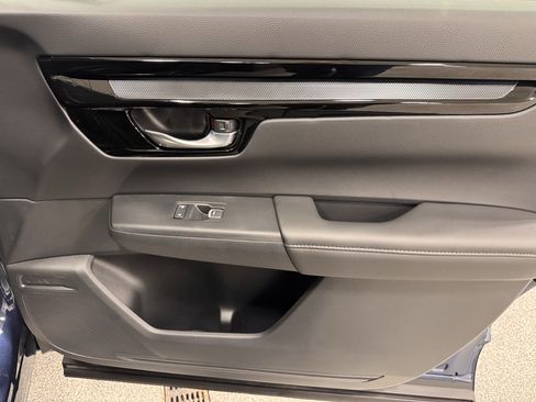 Used 2025 Honda CR-V EX-L image 29
