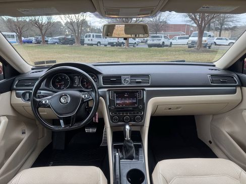 Used 2017 Volkswagen Passat 1.8T R-Line FWD image 17