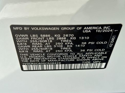 Used 2025 Volkswagen Atlas Peak Edition SE image 27