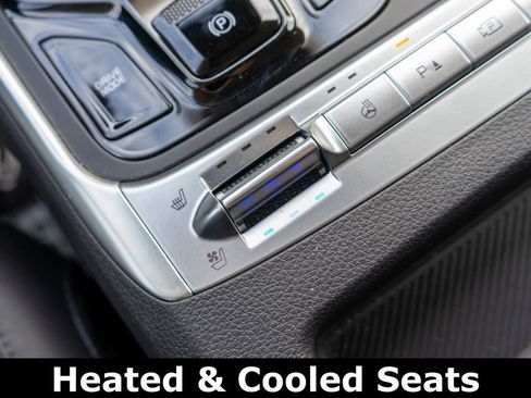 Certified 2025 Kia Carnival SX Prestige FWD image 31