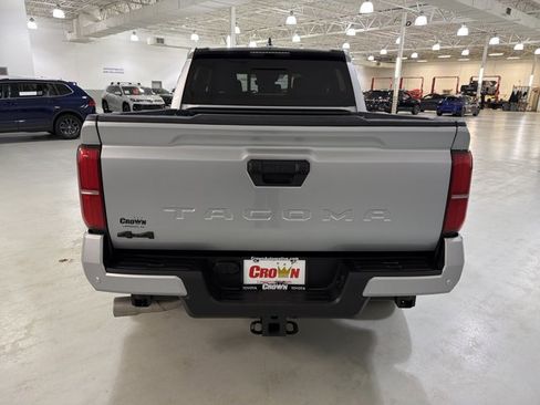 Used 2024 Toyota Tacoma SR5 AWD/4WD image 7