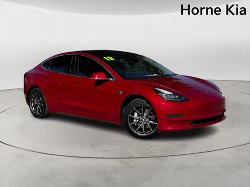 Used 2018 Tesla Model 3 Long Range image 2