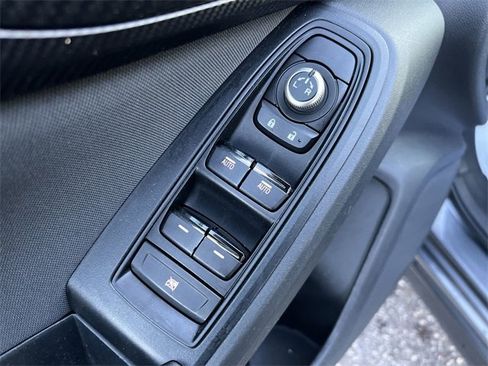 Used 2022 Subaru Crosstrek 2.0i Premium image 13