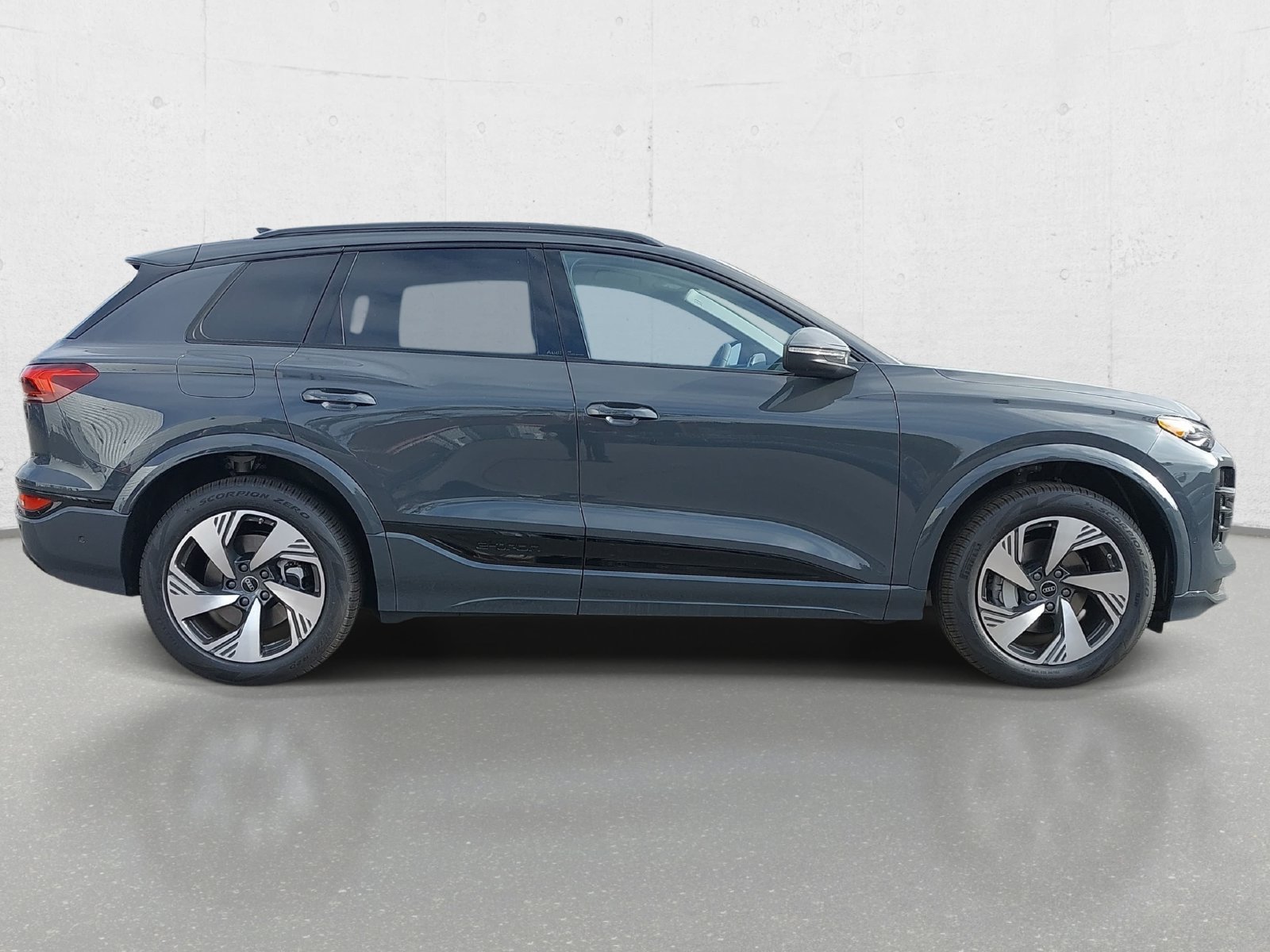 New 2027 Audi Q6 e-tron Premium AWD/4WD image 4