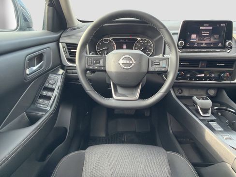 Used 2026 Nissan Rogue SV image 16