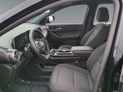 Used 2025 Chevrolet Equinox LT image 10