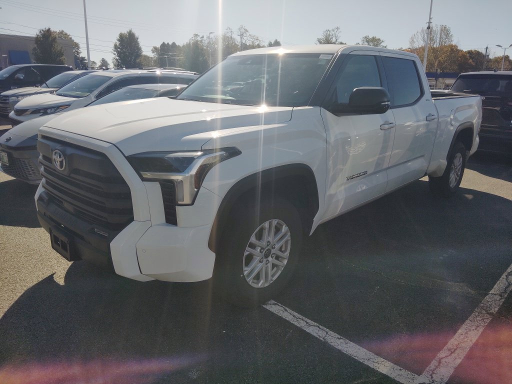 Used 2024 Toyota Tundra SR5 w/ SR5 Premium Package AWD/4WD image 2