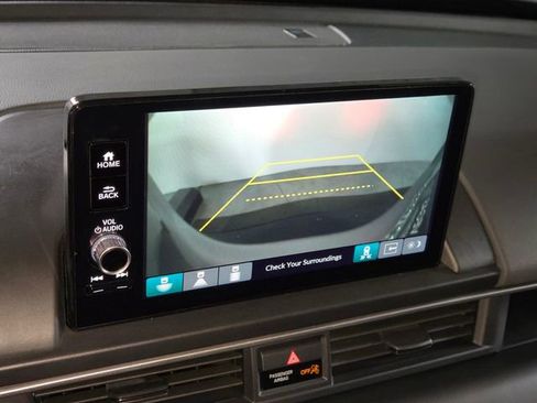 Used 2025 Honda Pilot Touring image 34