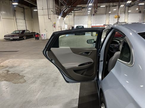 Used 2018 Chevrolet Malibu LT FWD image 21