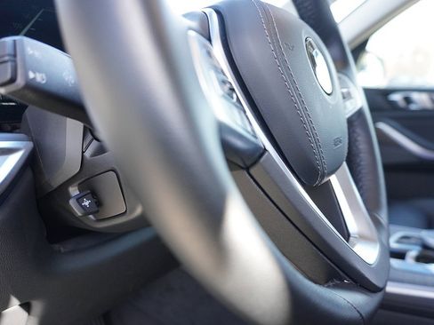 Used 2023 BMW X7 xDrive40i w/ Premium Package image 65