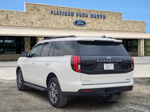 New 2026 Ford Expedition Active RWD image 4