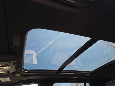 New 2026 GMC Yukon XL Denali w/ Denali Reserve Package image 36