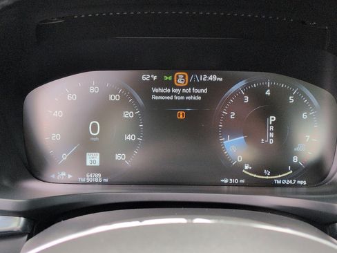 Used 2021 Volvo S60 T5 Momentum w/ Advanced Package image 21