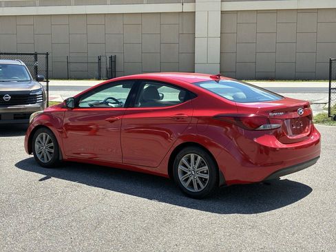 Used 2016 Hyundai Elantra SE w/ Option Group 02 FWD image 6