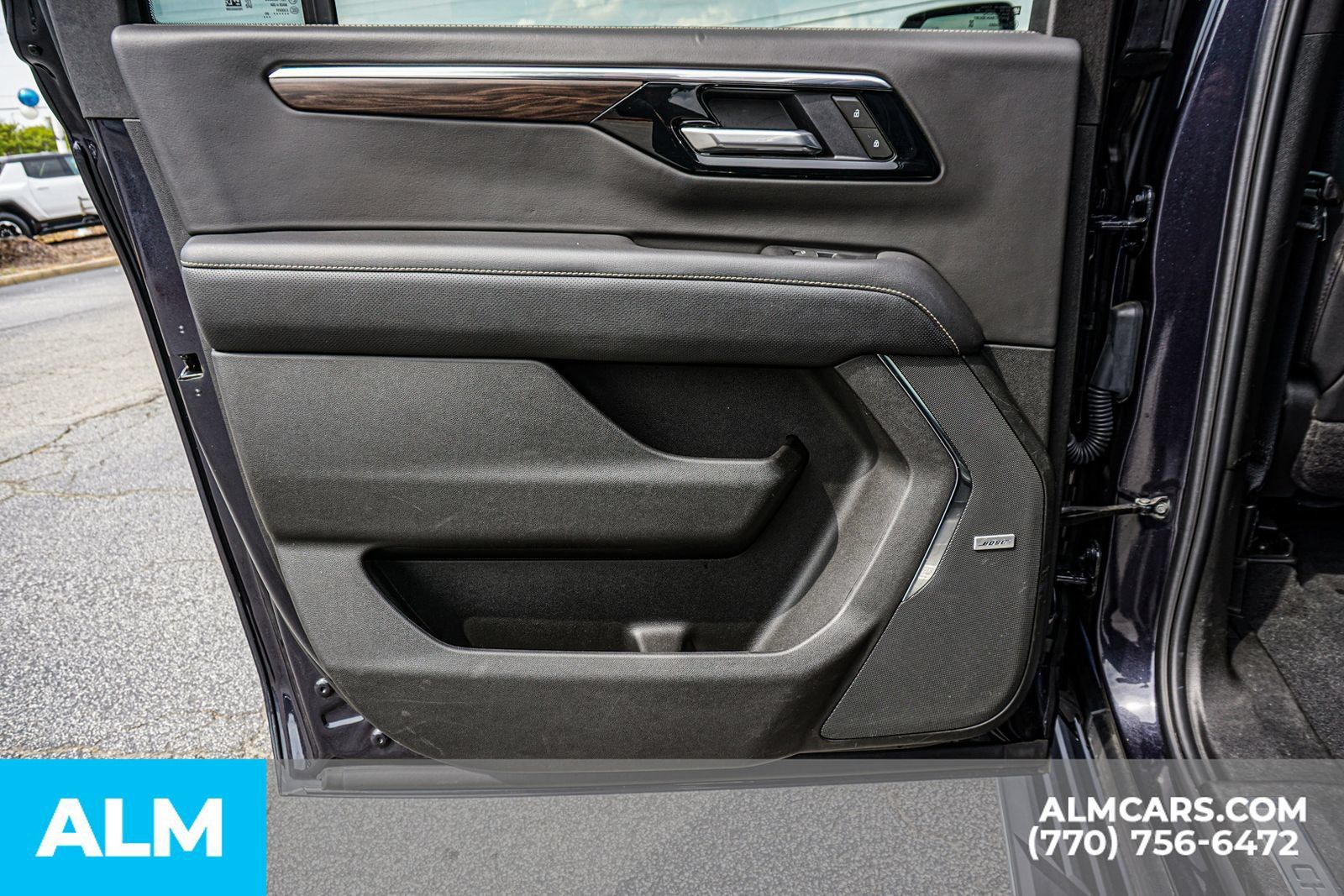 Used 2025 Chevrolet Suburban Premier AWD/4WD image 56