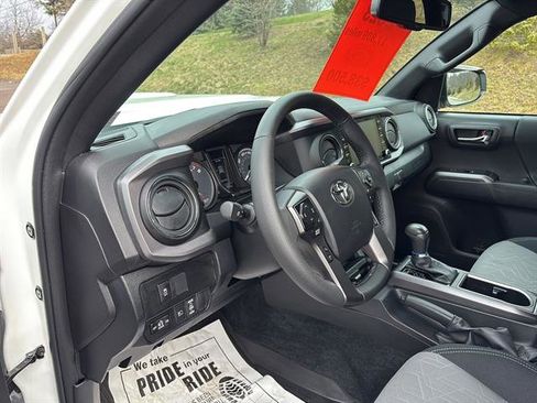 Used 2023 Toyota Tacoma TRD Sport image 13