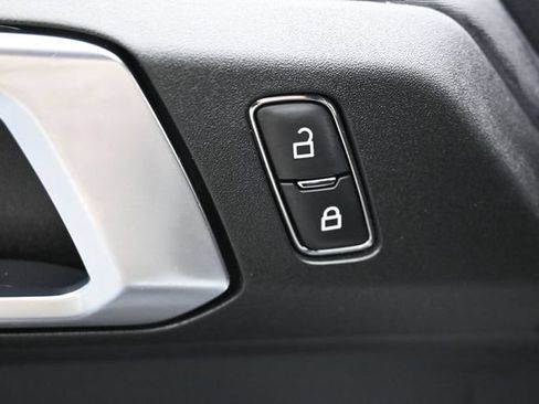 Certified 2025 Ford Bronco Outer Banks AWD/4WD image 15