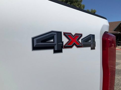 Used 2023 Ford F250 XLT AWD/4WD image 22