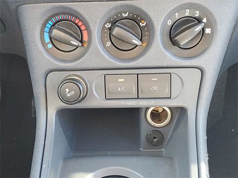 Used 2013 Ford Transit Connect XLT image 25