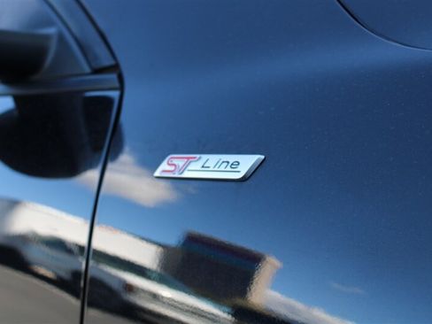 Used 2025 Ford Escape ST-Line Select AWD/4WD image 11