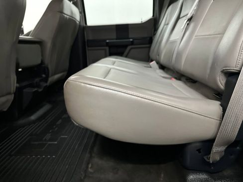 Used 2017 Ford F250 XL w/ Power Equipment Group AWD/4WD image 41