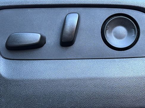 Used 2022 Chevrolet Silverado 1500 LT w/ Protection Package image 11