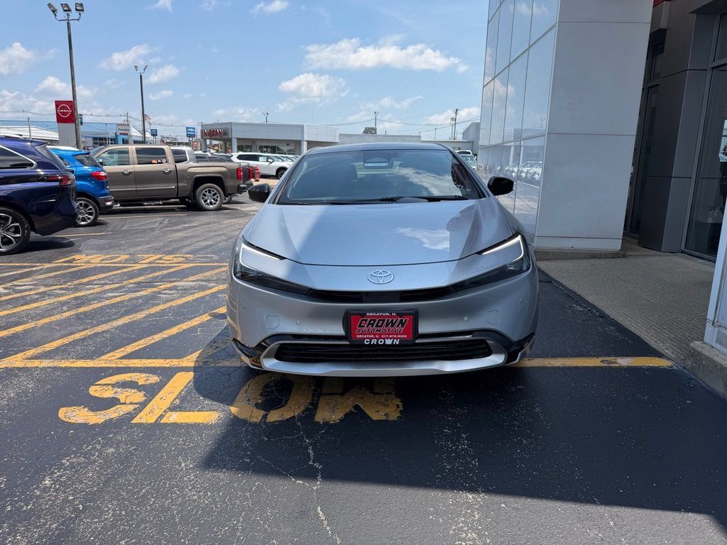 New 2026 Toyota Prius Plug-In Hybrid FWD image 2