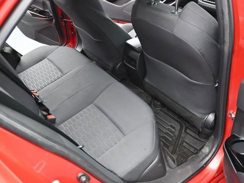 Used 2021 Toyota Corolla SE w/ SE Preferred Package image 21